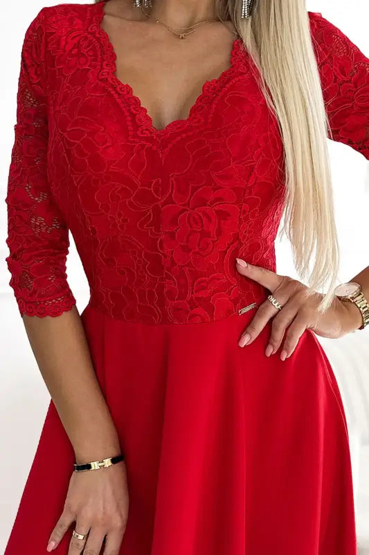 309-8 AMBER lace, elegant long dress with a neckline and leg slit - red - Livre e Solta Fashion