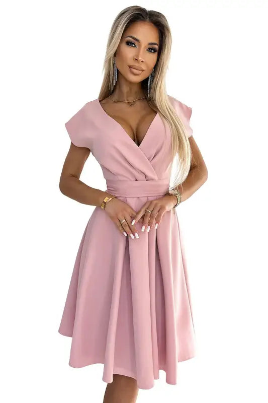 348-9 SCARLETT flared dress with a neckline - powder pink - Livre e Solta Fashion