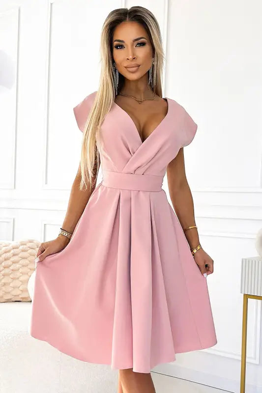 348-9 SCARLETT flared dress with a neckline - powder pink - Livre e Solta Fashion