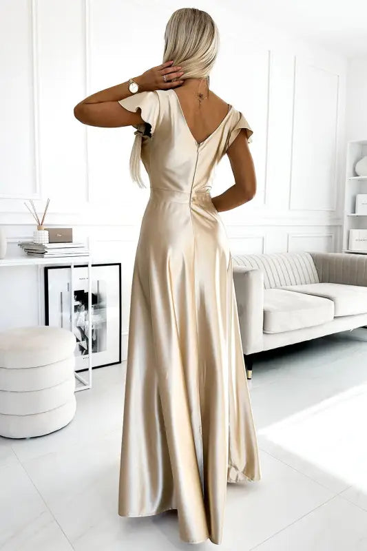 411-7 CRYSTAL satin long dress with a neckline - gold - Livre e Solta Fashion