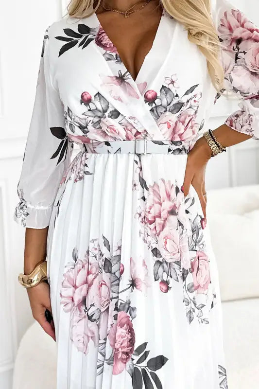 448-2 YUNA Pleated midi dress with a neckline and belt - roses on a white background - Livre e Solta Fashion