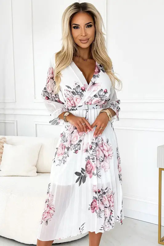 448-2 YUNA Pleated midi dress with a neckline and belt - roses on a white background - Livre e Solta Fashion