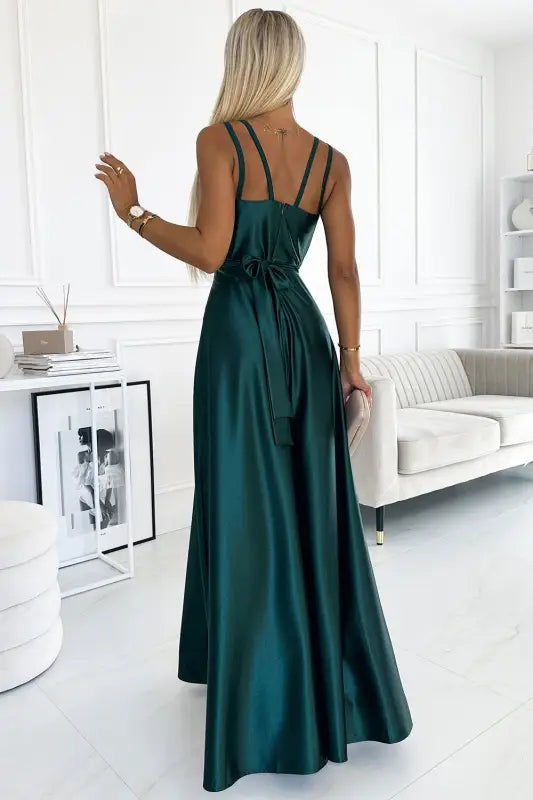 498-3 Long satin dress with a neckline and double straps - green - Livre e Solta Fashion