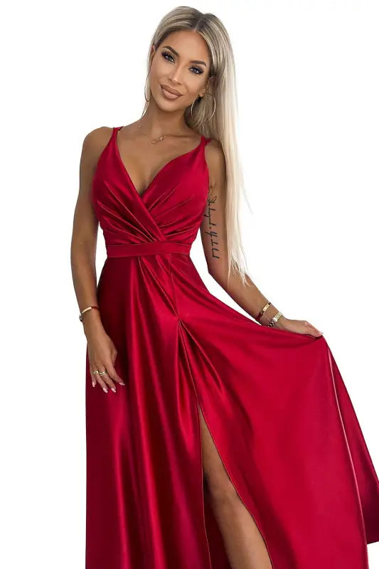 498-4 Long satin dress with a neckline and double straps - red - Livre e Solta Fashion