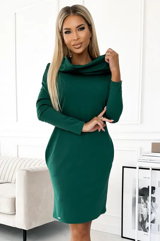 503-1 Warm dress with a large turtleneck and pockets - green