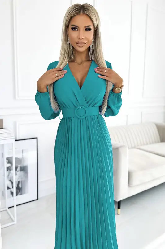 504-6 VIVIANA Pleated midi dress with a neckline, long sleeves and a wide belt - sea color - Livre e Solta Fashion