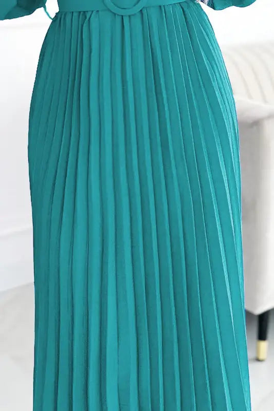 504-6 VIVIANA Pleated midi dress with a neckline, long sleeves and a wide belt - sea color - Livre e Solta Fashion