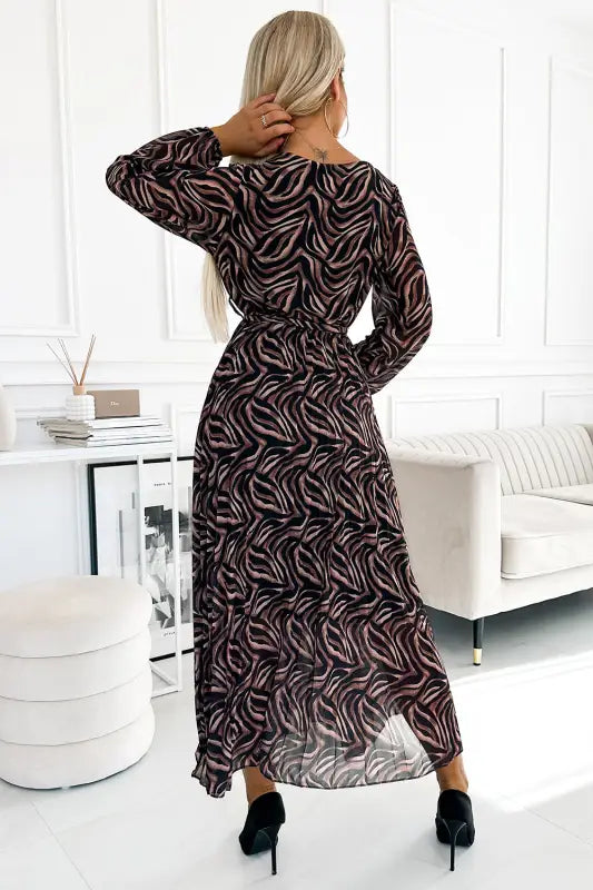 511-2 Pleated chiffon long dress with a neckline long sleeves and a belt - brown zebra - UNI