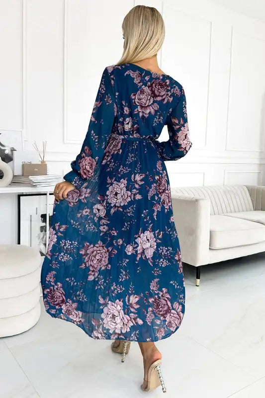 519-3 Pleated chiffon long dress with a neckline, long sleeves and a belt - Blue with flowers - Livre e Solta Fashion