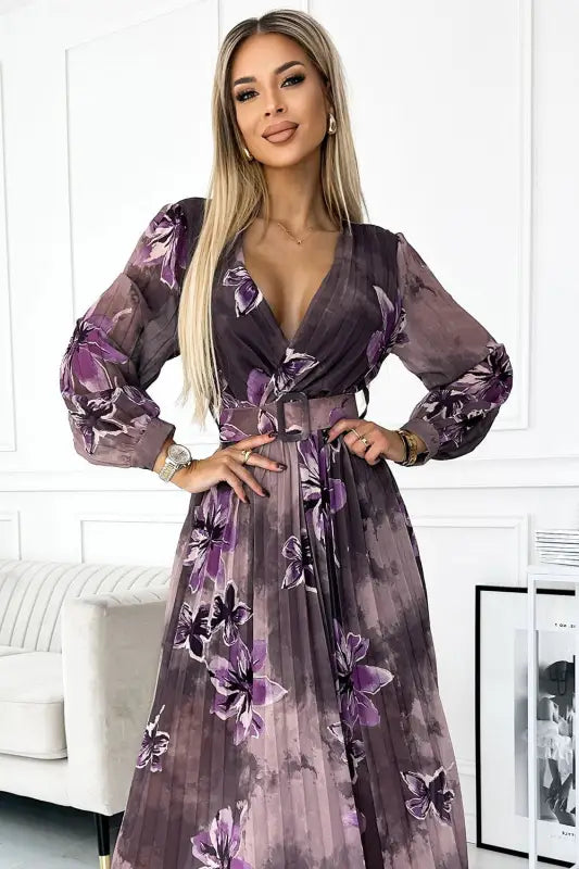 520-1 Pleated chiffon long dress with a neckline, long sleeves and a wide belt - purple large flowers - Livre e Solta Fashion