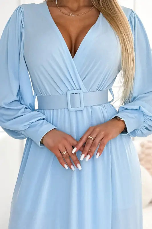 536-1 FIORELLA Long dress with a wide belt and neckline - light blue - Livre e Solta Fashion