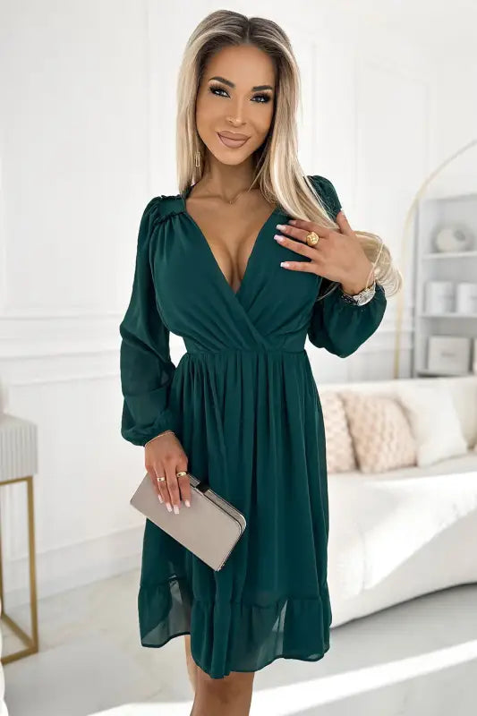 538-2 MILA Chiffon midi dress with long sleeves and neckline - green - Livre e Solta Fashion