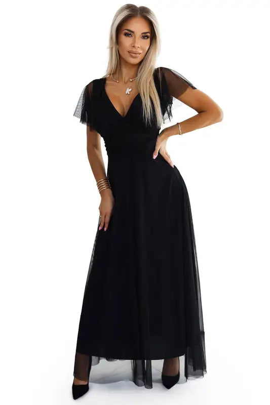 562-3 NASTIA Long dress with neckline and short sleeves - black - Livre e Solta Fashion