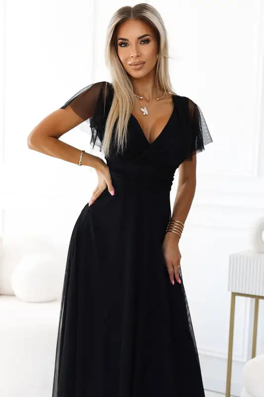 562-3 NASTIA Long dress with neckline and short sleeves - black - Livre e Solta Fashion