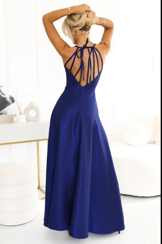 566-1 PERLA Long shimmering gown with unique back tie - navy blue - Livre e Solta Fashion