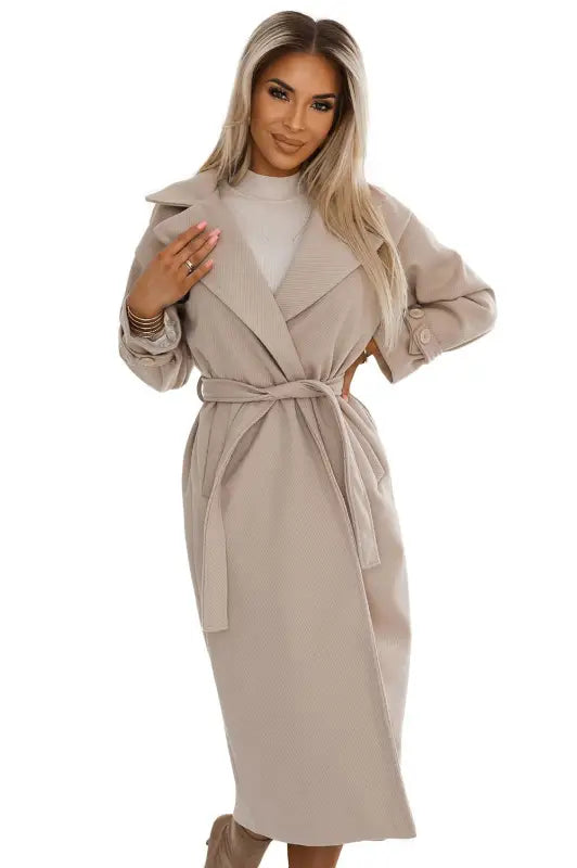 568-1 Warm coat with pockets, waist tie and striped sleeves - beige - Livre e Solta Fashion