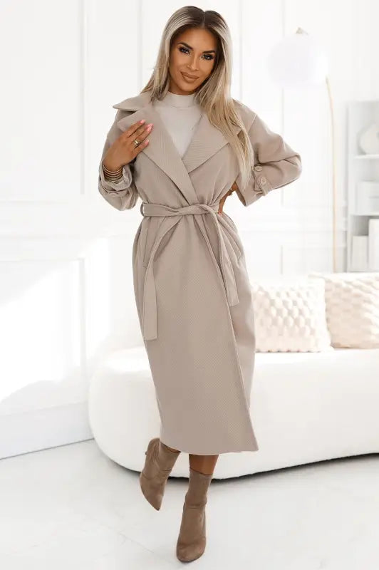 568-1 Warm coat with pockets, waist tie and striped sleeves - beige - Livre e Solta Fashion