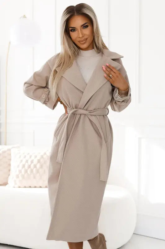 568-1 Warm coat with pockets, waist tie and striped sleeves - beige - Livre e Solta Fashion