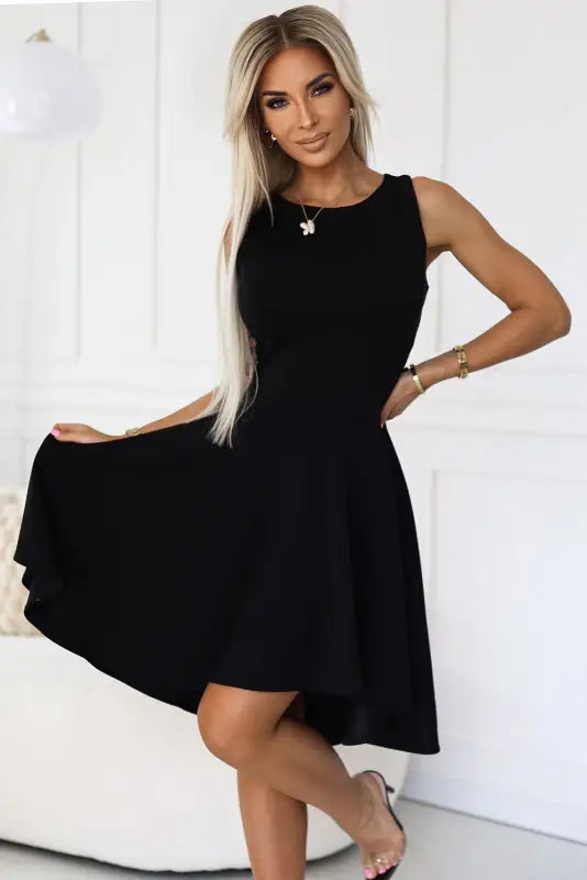 575-1 Unique dress with longer back - black - Livre e Solta Fashion