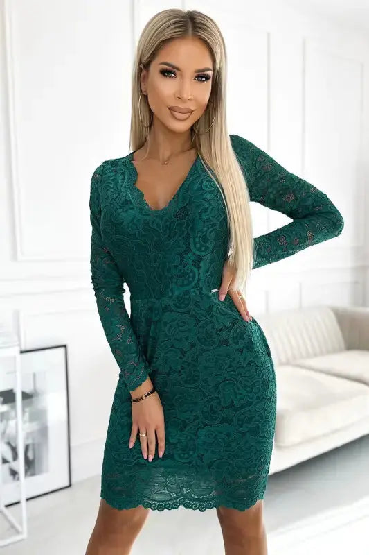 170-12 Lace dress with a neckline and long sleeves - green - Livre e Solta Fashion