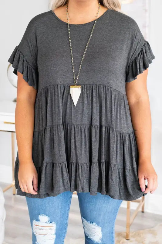 Gray Tiered Ruffled Short Sleeve Plus Size Blouse - Livre e Solta Fashion