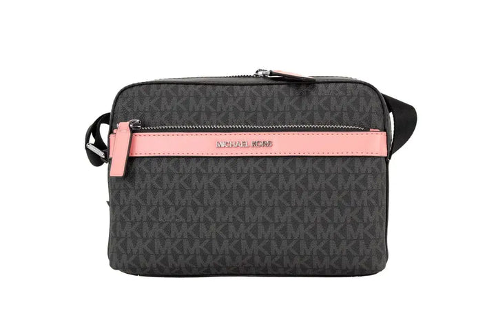 Michael Kors Cooper Small Black Pink Signature PVC Utility Crossbody Bag - Livre e Solta Fashion