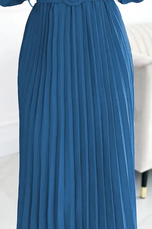 504-5 VIVIANA Pleated midi dress with a neckline, long sleeves and a wide belt - JEANS - Livre e Solta Fashion