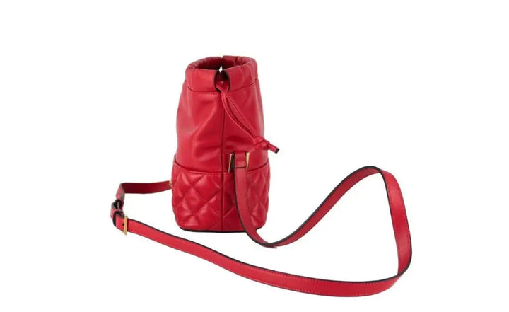 Versace Red Quilted Leather Drawstring Shoulder Bag Bucket Crossbody Handbag - Livre e Solta Fashion