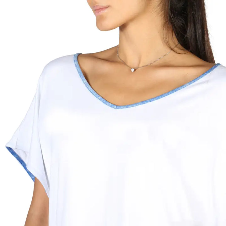 White V-Neck T-Shirt with Blue Trim for Fashion Enthusiasts